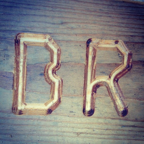 Instagram: Geschenk aus sehr, sehr altem Holz 